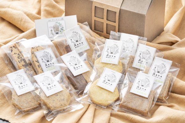 画像1: 【送料込み】【直送便】【常温】ダーチャの焼菓子詰め合わせ (1)